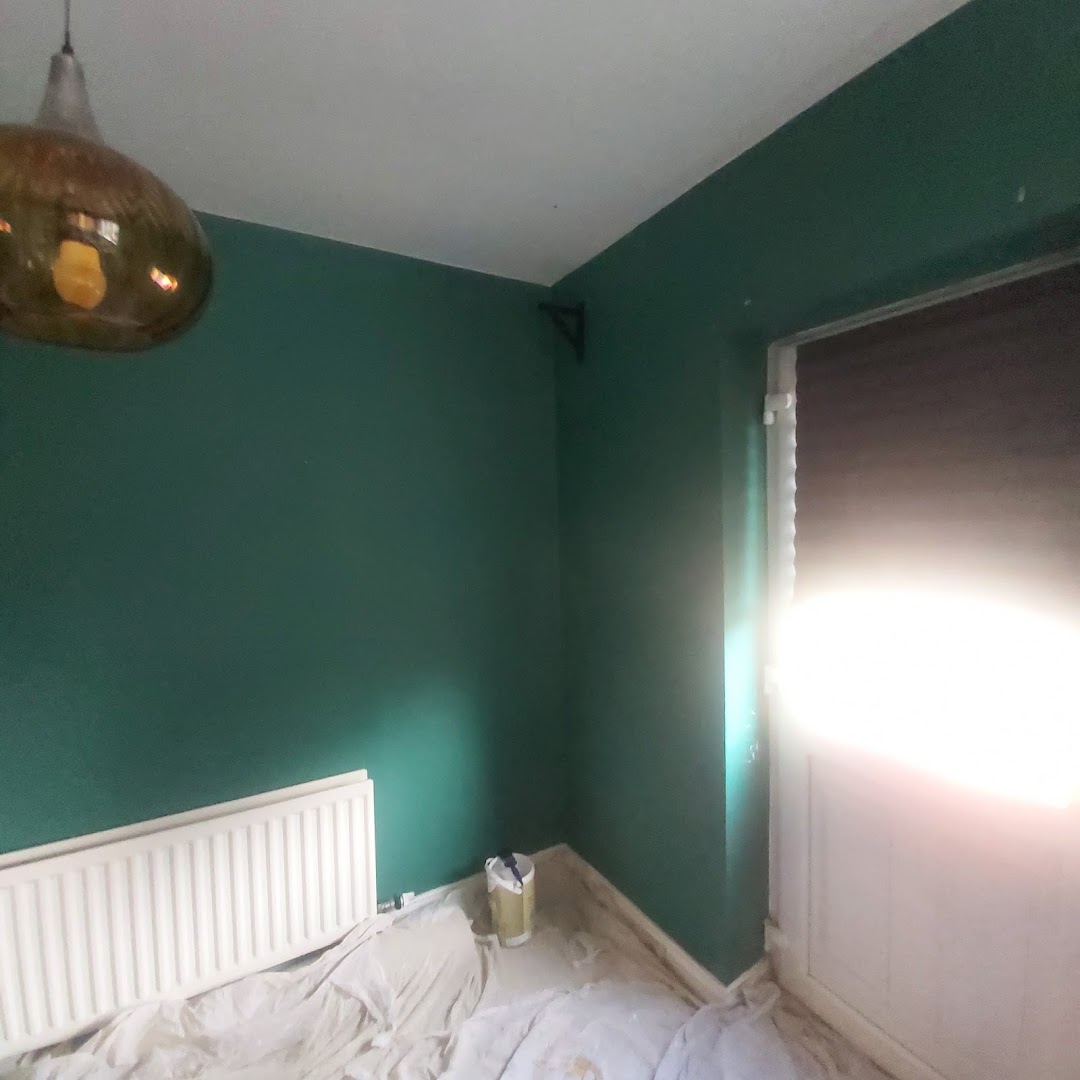Painting by windows — Photos 3